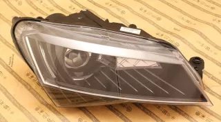 3V1941016A Фара правая Skoda Superb 3 Арт e12066702, вид 1