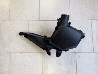 8472018 8472015 Корпус воздушного фильтра BMW 2 U06 Арт e12054938, вид 1