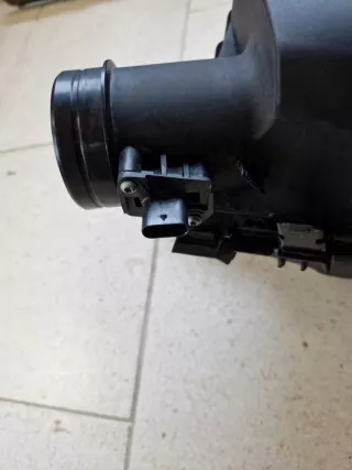 8472018 8472015 Корпус воздушного фильтра BMW 2 U06 Арт e12054938, вид 2