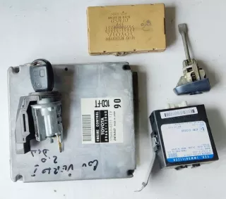 89661-13060 89780-13010 Блок управления двигателем Toyota Corolla VERSO 1 Арт e12031408, вид 1
