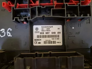 3C0937049AH Блок предохранителей Volkswagen Golf 4 Арт e11997682, вид 2