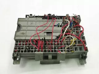 90505470 Блок предохранителей Opel Vectra B Арт e11996054, вид 4