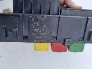 13170890CY 13170890 Блок предохранителей Opel Vectra C  Арт e11996030, вид 4