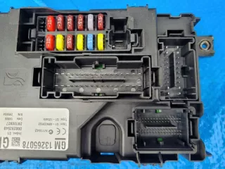 13265078 OEGM13265078-3523 OEGM13265078 Блок предохранителей Opel Corsa D Арт e11995856, вид 4