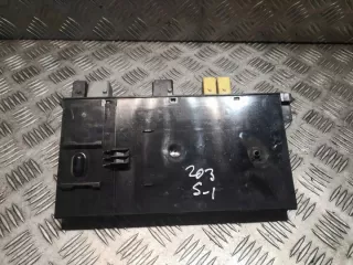 2035451801 Блок предохранителей Mercedes C W203 Арт e11994038, вид 2