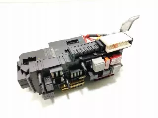 2049012602 Блок предохранителей Mercedes C W204 Арт e11994001, вид 2