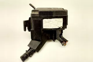 7154953530 Блок предохранителей Ford Fiesta 6 Арт e11991567, вид 3