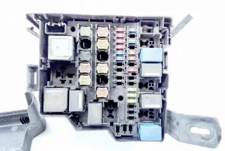 7154953530 Блок предохранителей Ford Fiesta 6 Арт e11991567, вид 4