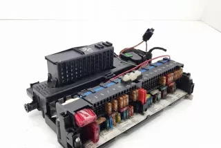 8364542 Блок предохранителей BMW 3 E46 Арт e11990291, вид 1