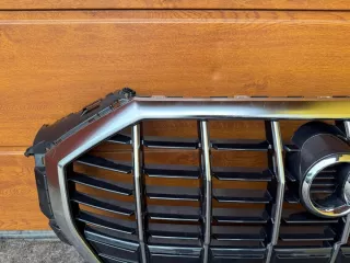 83A853651E 83A853651F Решетка радиатора Audi Q3 1 Арт e11976449, вид 2
