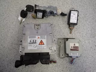 23710-EQ44B Блок управления двигателем Nissan X-Trail T30 Арт e11953971, вид 1