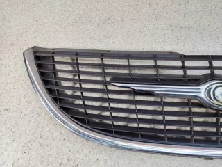 4857292AA Решетка радиатора Chrysler Voyager 4 Арт e11951732, вид 3