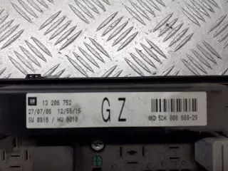 13206752 Блок предохранителей Opel Astra H Арт e11932366, вид 2