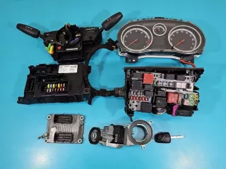 55557933 Z12XEP IMPRK1454030, 0261208940 Блок управления двигателем Opel Corsa D Арт e11927005, вид 2