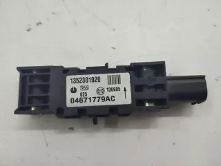 1352301920 Датчик удара Jeep Grand Cherokee III (WK) Арт e11917972, вид 4