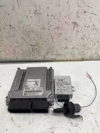05393246 Блок управления двигателем BMW X3 E83 Арт e11891947, вид 1