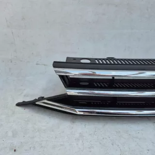 5TA853653G Решетка радиатора Volkswagen Touran 2 Арт e11826484, вид 2