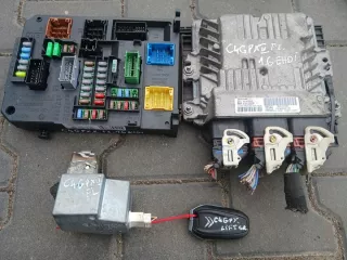 0261201505 9664733680 Блок управления двигателем Citroen C4 Grand Picasso 2 Арт e11801943, вид 1