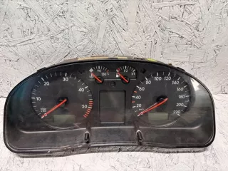 3B0919881N Щиток приборов (приборная панель) Volkswagen Passat B5 Арт e11796436, вид 1