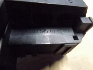 A2035450301 A2035450803 Блок предохранителей Mercedes C W203 Арт e11779667, вид 4