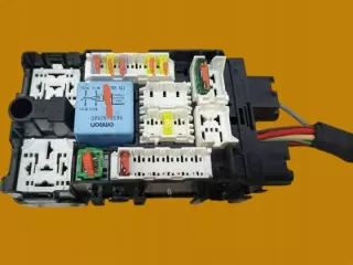 9665492680 2010- Блок предохранителей Citroen C4 2 Арт e11779037, вид 3