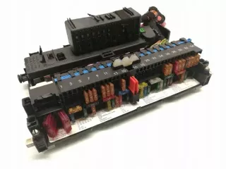 8364542 Блок предохранителей BMW 3 E46 Арт e11778796, вид 1
