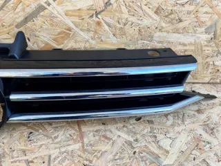 5TA853653B Решетка радиатора Volkswagen Touran 2 Арт e11776928, вид 4