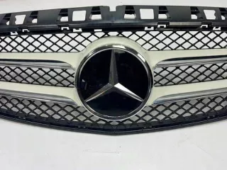 A1768880260 Решетка радиатора Mercedes A W176 Арт e11776459, вид 4