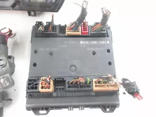 03E906033A Блок управления двигателем Skoda Fabia 1 Арт e11770734, вид 4