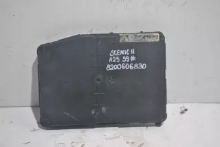 8200606830 Блок предохранителей Renault Scenic 2 Арт e11734302, вид 1