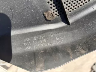 06A103925AC Декоративная крышка двигателя Volkswagen Golf 4 Арт e11691603, вид 2