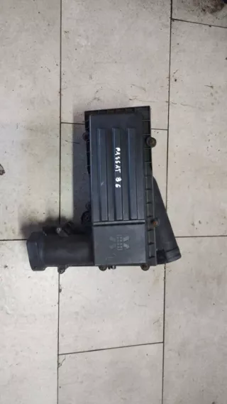 1K0129607P Корпус воздушного фильтра Volkswagen Passat B6 Арт e11681948, вид 1