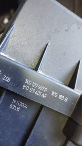 1K0129607P Корпус воздушного фильтра Volkswagen Passat B6 Арт e11681948, вид 3