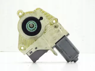 CUR000150 17417949658 Моторчик стеклоподъемника Land Rover Discovery 3 Арт e11675334, вид 2