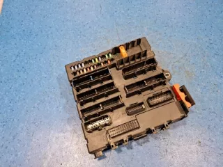 13205777 Блок предохранителей Opel Vectra C  Арт e11671111, вид 3