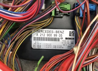 A2129009905 Блок предохранителей Mercedes E C207 Арт e11670174, вид 2