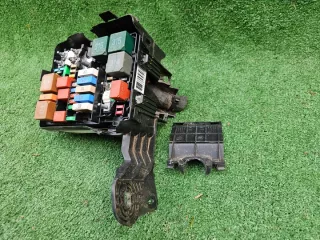 9804848580 Блок предохранителей Citroen C4 2 Арт e11668277, вид 13