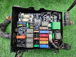9804848580 Блок предохранителей Citroen C4 2 Арт e11668277, вид 4