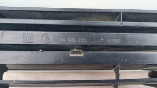 90505722 K67662MR Решетка радиатора Opel Vectra B Арт e11662271, вид 4