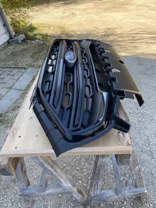 GN15-17B968-EW Решетка радиатора Ford EcoSport Арт e11661324, вид 3