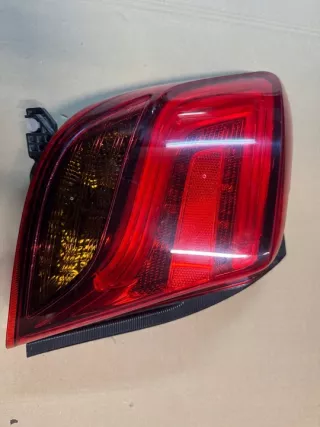  Фонарь задний левый Toyota Yaris 3 Арт e11657890