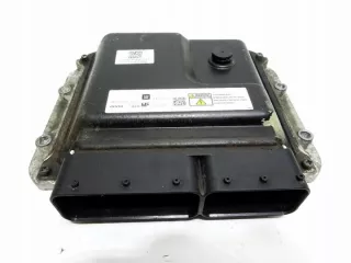 98113173 Блок управления двигателем Opel Zafira B Арт e11654641, вид 1