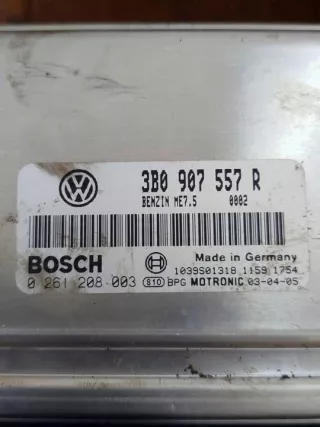 3B0907557R Блок управления двигателем Volkswagen Passat B5 Арт e11586061, вид 4