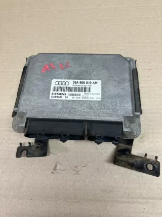 06A906019AM Блок управления двигателем Audi A3 8L Арт e11582346, вид 1