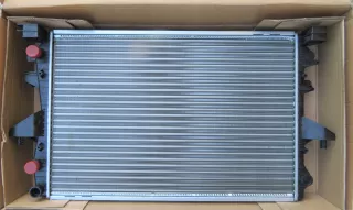 D7W062TT Радиатор основной Volkswagen Multivan T5 Арт AL13479610240, вид 1