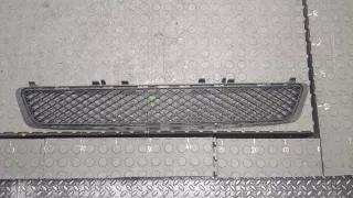 A2128850523 Заглушка (решетка) в бампер передний Mercedes E W212 Арт 20169506