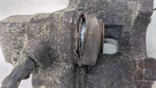Суппорт тормозной задний правый Ford Focus 2 restailing 2008г. 2080513,RM3M512M088BA,1468867,3M512C364HA - Фото 3