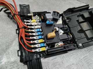 97061030500,97061030101 Блок предохранителей Porsche Panamera 970 Арт 109197, вид 2