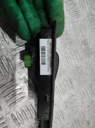 735532906 Кнопка стеклоподъемника переднего правого Fiat Ducato 3 Арт 97654, вид 4