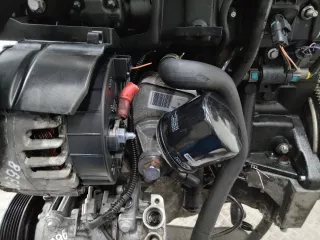 779744 Теплообменник масляного фильтра Renault Megane 3 Арт 90399, вид 1